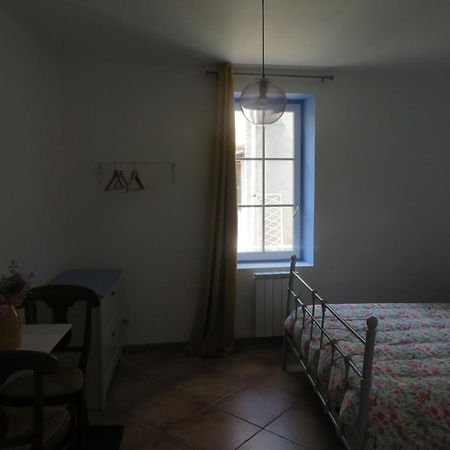 Auberge De La Petite Casserole Revest-des-Brousses Buitenkant foto